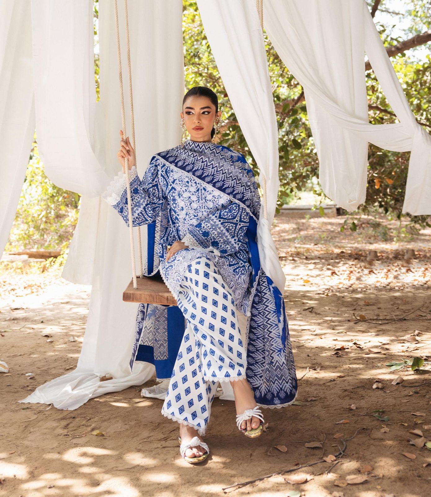 ZAINAB CHOTTANI 2024 LAWN COLLECTION